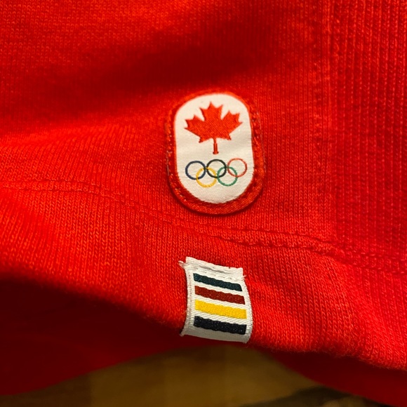 HBC | Varsity Canada French Terry Crop Sweatshirt - Picture 7 of 9